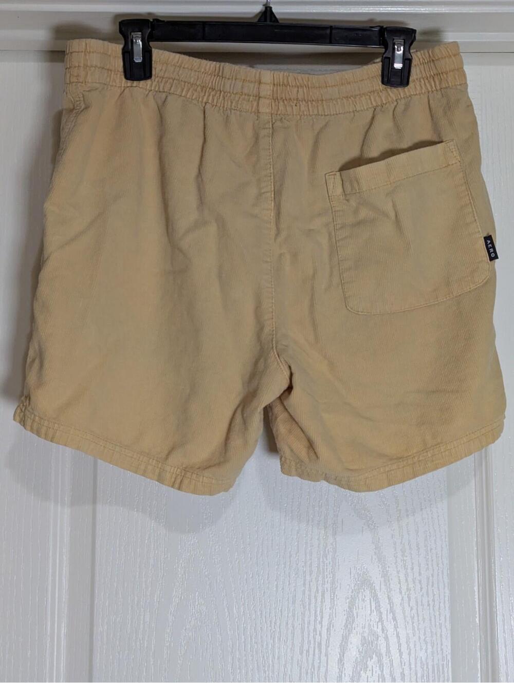 Women's Aeropostale Pull On Shorts Yellow Corduroy Medium Pre-owned Excellent